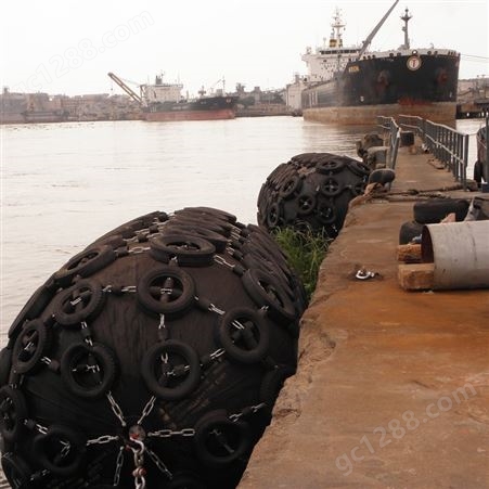 充气护舷50kpa型 过驳作业使用 轮胎链条网